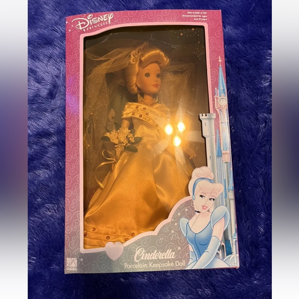 New In Box: Disney Princess Cinderella Porcelain Keepsake Doll Avon